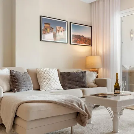 Апартаменти 2 Bdr La Gavia